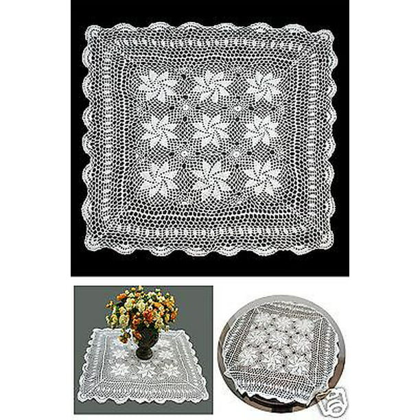 VINTAGE WHITE WOOL HAND CROCHET LACE TABLE RUNNER/TABLE MAT~14" x 18"
